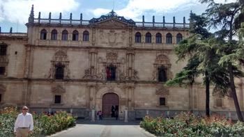 La Universidad de Alcalá vuelve a ser la mejor de España en ratio de alumnos por profesor según el QS Rankings 2025