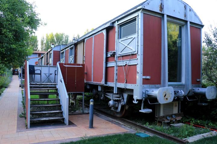 El Vagón de Baides, Alojamiento Rural Singular, ya tiene piscina