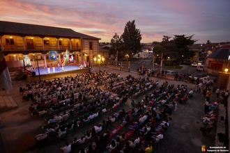 Yunquera de Henares inicia sus Fiestas con el preg&#243;n y la coronaci&#243;n de los Quintos de Honor de 2024