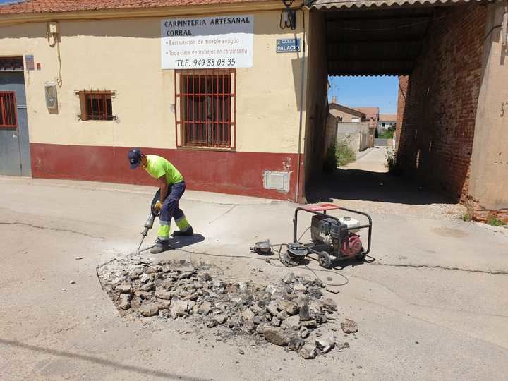 El Ayuntamiento de Yunquera de Henares inicia una campaña de reparación y mantenimiento de vías públicas de la localidad
