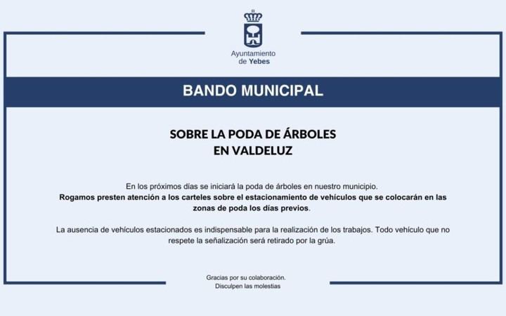 Poda de árboles en Valdeluz: atención a la señalización de estacionamiento