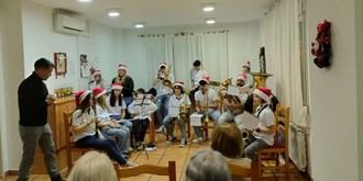 Música y alegría en la Navidad de la Vivienda de Mayores en El Casar