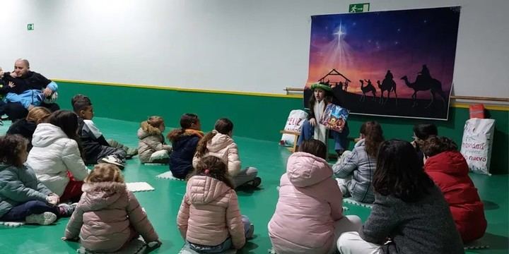 Los niños de El Casar celebran la llegada de los Reyes Magos