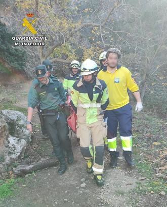 La Guardia Civil de Albacete rescata a una persona que sufrió una caída mientras hacía senderismo en Bogarra