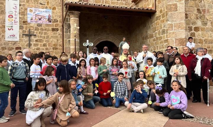 La fiesta patronal cierra el 25 aniversario de la parroquia de san Diego de Alcalá 