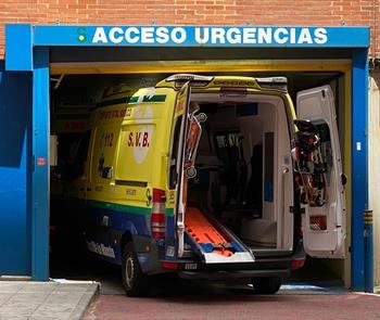 ACCIDENTE LABORAL : Hospitalizado un trabajador tras precipitarse desde 10 metros de altura en Pedro Muñoz 