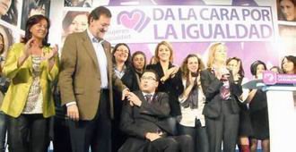 David Atienza hizo de anfitrión en un Día de la Mujer que en Alovera se celebró por todo lo alto. 