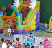 La Escuela de Futbol Academia Albiceleste celebrá la finalización del curso 2011-12 con una gran fiesta 