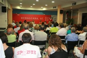 La Agrupación Local del PSOE elige como cabezas de listas para las elecciones generales a Jesús Alique para el Congreso y a Araceli Muñoz al Senado