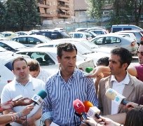 Ayuntamiento y Junta colaboran para acondicionar el aparcamiento provisional situado en la parcela del antiguo colegio Cardenal Mendoza 