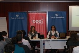 Encarnación Jiménez, delegada de Promoción Económica, ha presentado el concurso municipal que premia las iniciativas empresariales generadoras de empleo