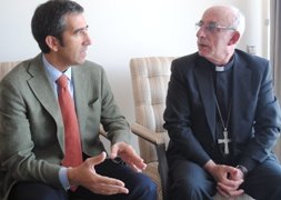 El delegado de la Junta y el obispo de Guadalajara mantienen un encuentro para tratar temas y proyectos conjuntos