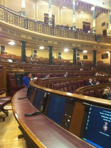 De vergüenza. Toni Cantó publica fotos de un "desangelado" Congreso que indigna a las redes sociales