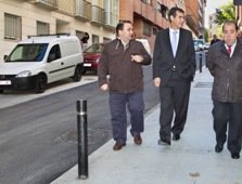 El Alcalde visita una renovada Cuesta de Calderón 