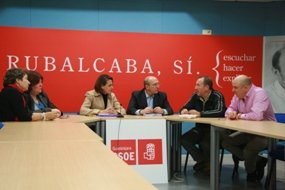 El PSOE reducirá las cotizaciones de los contratos indefinidos 
