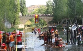 Trillo se vuelca con el II Descenso de “estaribeles” acuáticos “Barcas al Tajo” 