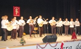 Los coros “Brotes de la Campiña” y “Virgen de la Granja” cantan a la navidad yunquerana