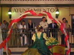 Ana Guarinos asiste al tradicional Desfile de Carrozas de El Pozo de Guadalajara