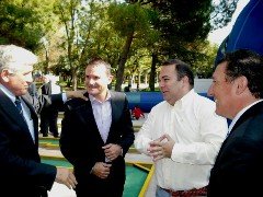 El director general de Deportes de la Junta de Comunidades de Castilla-La Mancha, Juan Carlos Martín, ha inaugurado este sábado en Guadalajara el programa“Golf en la Calle”, 