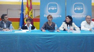 Los populares se echan a la provincia para explicar su compromiso con el déficit presupuestario