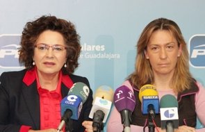 Riolobos dice en Guadalajara que el PSOE dejó sin pagar hasta las tiritas de los enfermos