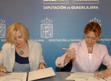 La Diputación de Guadalajara sella su compromiso de colaboración con ACCEM y los más necesitados 