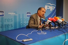 Herrero asegura que las medidas presentadas por Cospedal son “el único método para salir de la crisis y garantizar los servicios sociales básicos”