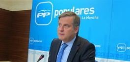 ... y el PP dice que el PSOE se suele equivocar en sus predicciones y que no saben cómo afectarán los ajustes 