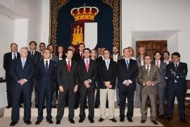 El consejero de Hacienda firma el préstamo para el pago a proveedores de Castilla-La Mancha con 12 entidades financieras 