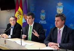 Román reduce el gasto en 3 millones de euros y dice que "“La situación requiere que actuemos con sentido común, responsabilidad, seriedad, control y pidiendo el apoyo de todos: políticos y ciudadanos” 