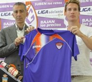 Susaeta, en su presentación como morado: “El objetivo de jugar el ‘play-off’ de ascenso es realista”