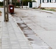 Tres céntricas calles de Valdenoches estrenan aceras