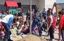 Yunquera celebra el Día del Árbol con una semana se retraso, para compartirla con todo el colegio "Virgen de la Granja"