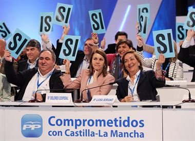 Según el guión previsto, Cospedal reelegida presidenta del PP de Castilla La Mancha con el 98,8% de los votos 