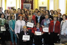 Las participantes en los distintos cursos de Informática organizados por la Concejalía de Igualdad han recibido hoy sus diplomas