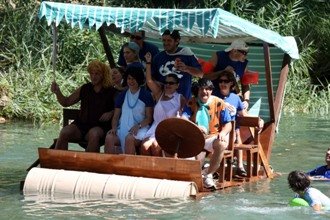 Una caldereta multitudinaria y jotas aragonesas para despedir las fiestas de la Virgen del Campo de Trillo 