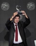 Javier Moro gana el 60 premio Planeta con «El imperio eres tú»