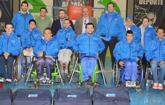 La MAS viste al club de baloncesto en silla de ruedas de Alcalá en esta temporada 