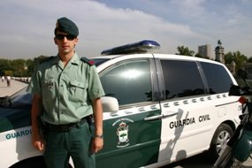 La Guardia Civil detiene a cuatro personas por tentativa de robo en un establecimiento comercial de Pastrana