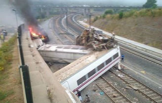 El Gobierno regional y el Ayuntamiento convocan un minuto de silencio a las 12.00 horas por el accidente ferroviario de Santiago de Compostela