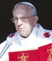 El Papa Francisco, en la misa de la Asunción: "No os dejéis robar la esperanza" 