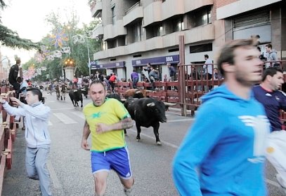 Un mozo sufre la única cornada de estas Ferias y Fiestas en  Boixareu Rivera, no reviste gravedad (Foto: www.eduardobonillaruiz.com)