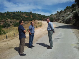 La Diputación mejora la carretera de acceso a La Cabrera