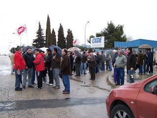 Trabajadores de Exide-Tudor secundan masivamente la segunda jornada de huelga