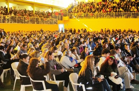 ¡El pueblo de Cabanillas desbordado! Más de 3.000 desempleados acuden a la charla de empleo de Inditex 