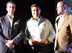 Condado hace entrega del premio al mejor toro-novillo en encierro por el campo, otorgado por la web Toromundial 