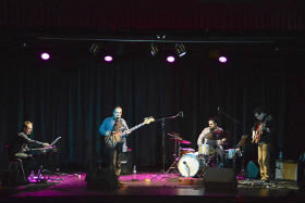 Un momento del concierto de Tomás Merlo & The Free Punk Ensemble el sábado. Fotografía: Álvaro Díaz Villamil / Ayuntamiento de Azuqueca de Henares