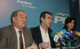 Román: “Para el PP la fórmula para garantizar el bienestar de las personas es darles oportunidad de empleo”