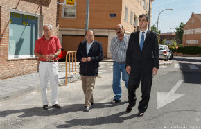 Román visita los trabajos de mejora de Ros Emperador