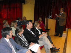 El Alcalde asiste a la inauguración de la I Jornada sociosanitaria de violencia sobre la mujer